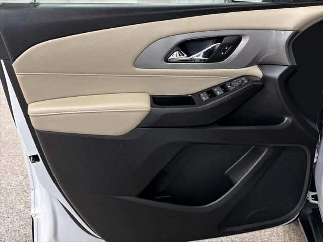 used 2023 Chevrolet Traverse car, priced at $29,997