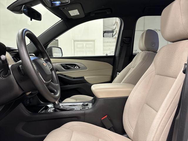 used 2023 Chevrolet Traverse car, priced at $29,997