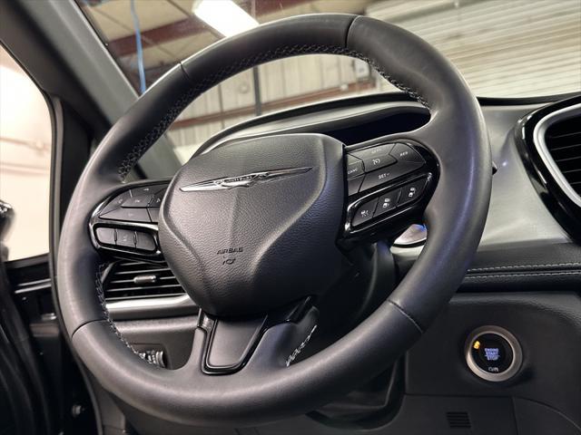 used 2023 Chrysler Pacifica Hybrid car, priced at $36,997