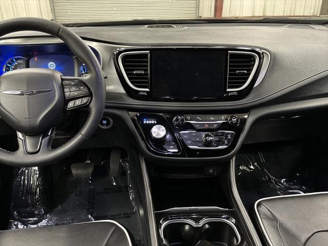 used 2023 Chrysler Pacifica Hybrid car, priced at $36,997