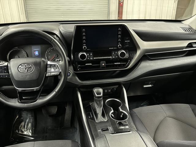 used 2021 Toyota Highlander car, priced at $29,997