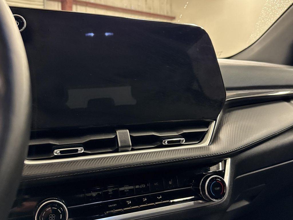 used 2025 Chevrolet Equinox car, priced at $28,997