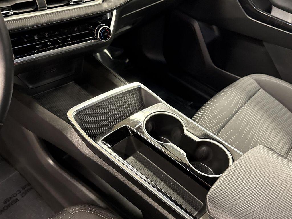 used 2025 Chevrolet Equinox car, priced at $28,997