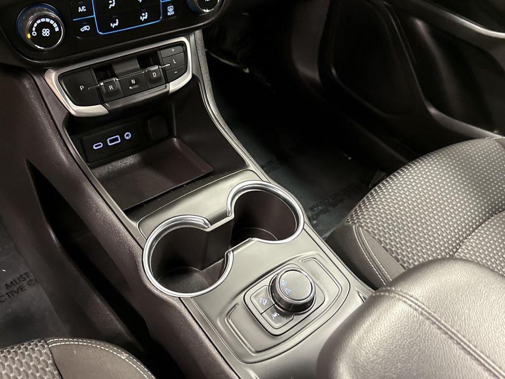 used 2024 GMC Terrain car, priced at $22,997