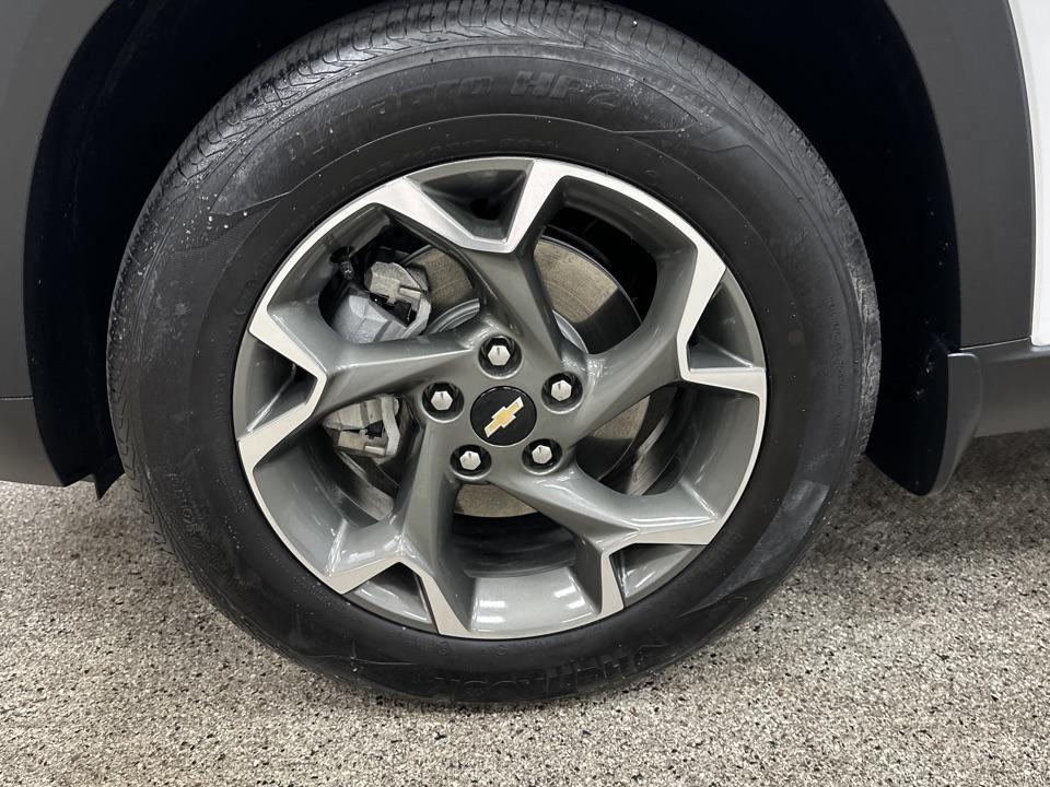used 2025 Chevrolet Trax car, priced at $23,997