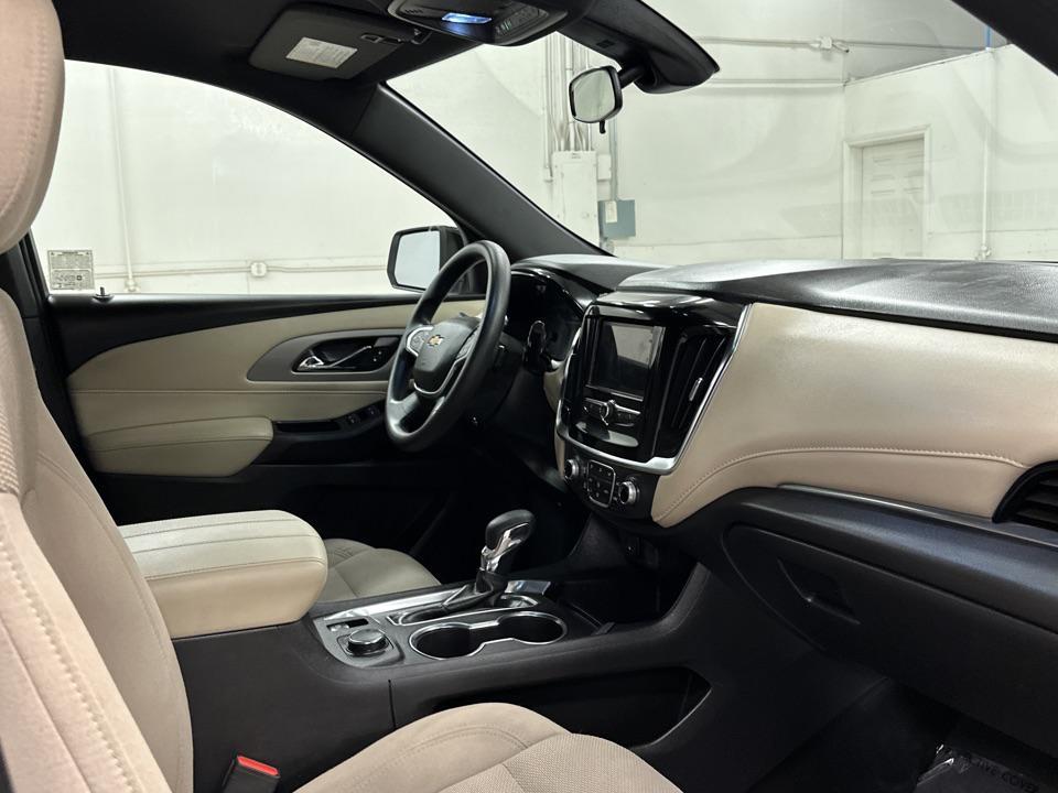 used 2023 Chevrolet Traverse car, priced at $24,797