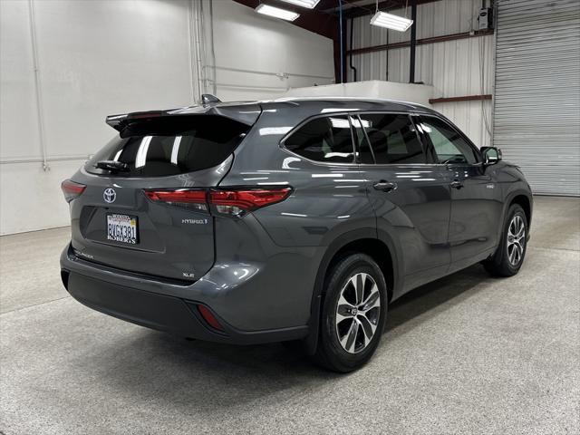 used 2021 Toyota Highlander Hybrid car, priced at $40,997