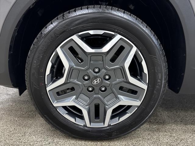 used 2022 Hyundai Santa Fe car, priced at $28,997