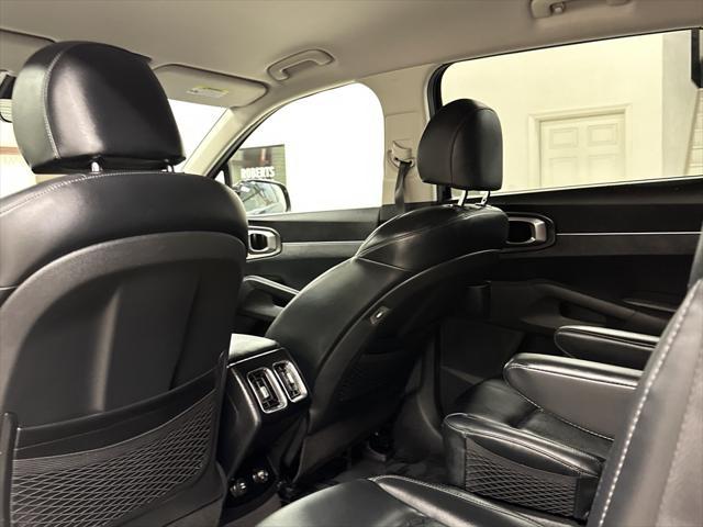 used 2024 Kia Sorento Hybrid car, priced at $35,997