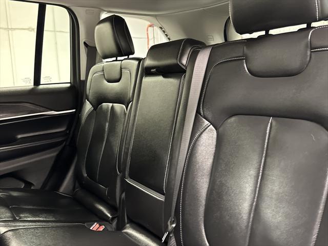 used 2022 Jeep Grand Cherokee car, priced at $34,997