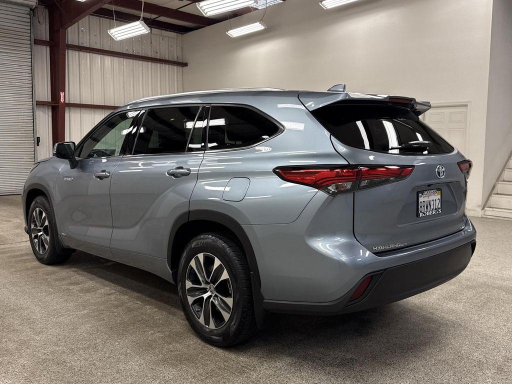 used 2020 Toyota Highlander Hybrid car, priced at $35,997