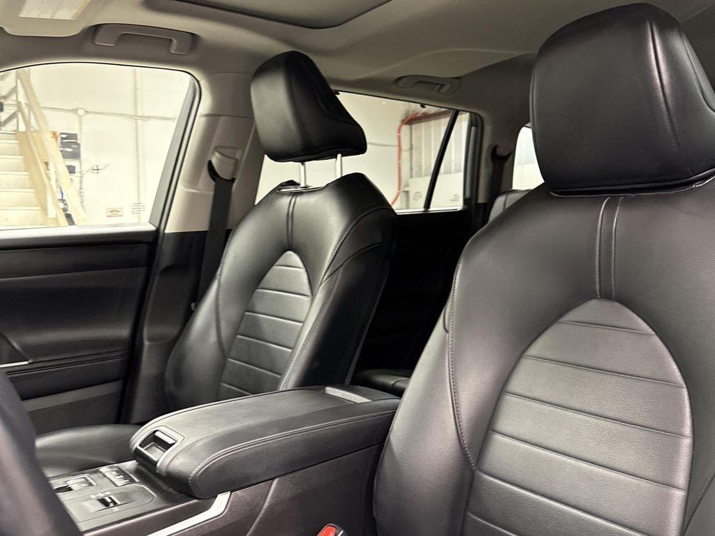 used 2020 Toyota Highlander Hybrid car, priced at $35,997