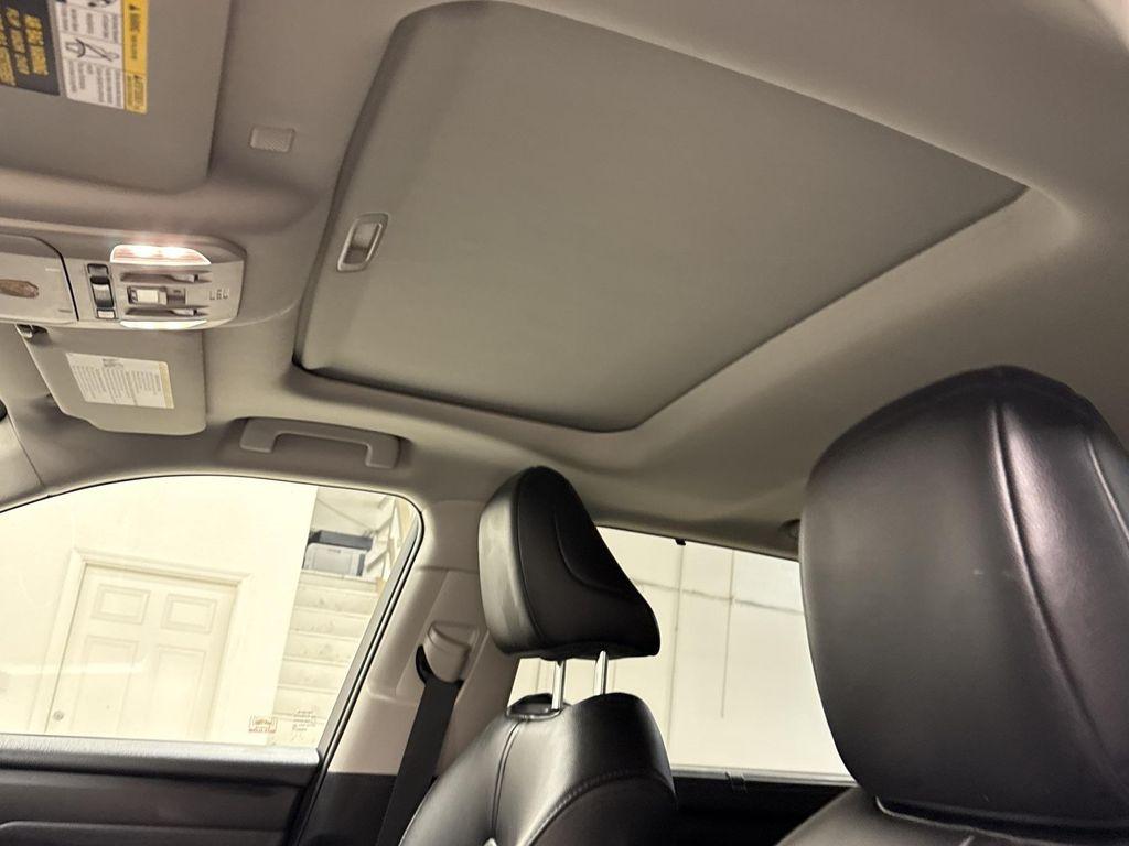 used 2020 Toyota Highlander Hybrid car, priced at $35,997