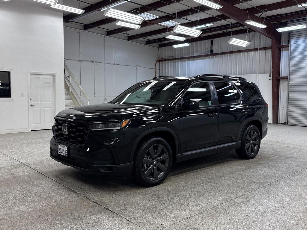used 2025 Honda Pilot car, priced at $39,997