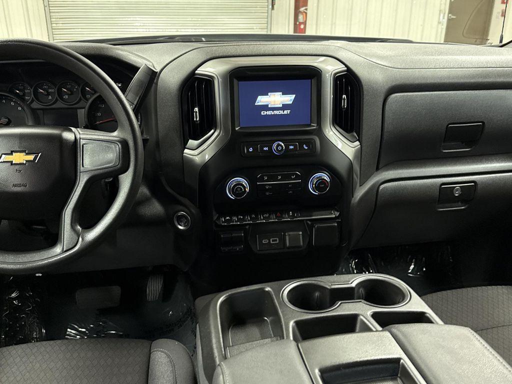 used 2024 Chevrolet Silverado 1500 car, priced at $40,997
