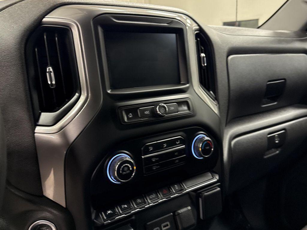 used 2024 Chevrolet Silverado 1500 car, priced at $40,997