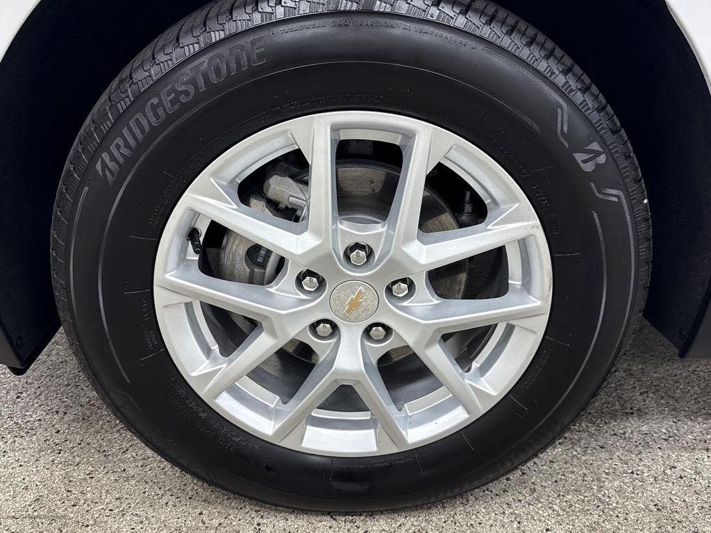 used 2024 Chevrolet Equinox car, priced at $24,997