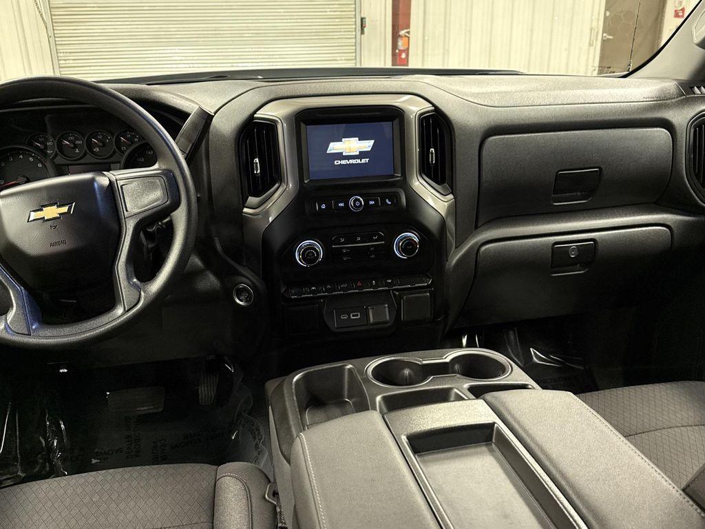used 2025 Chevrolet Silverado 1500 car, priced at $38,997