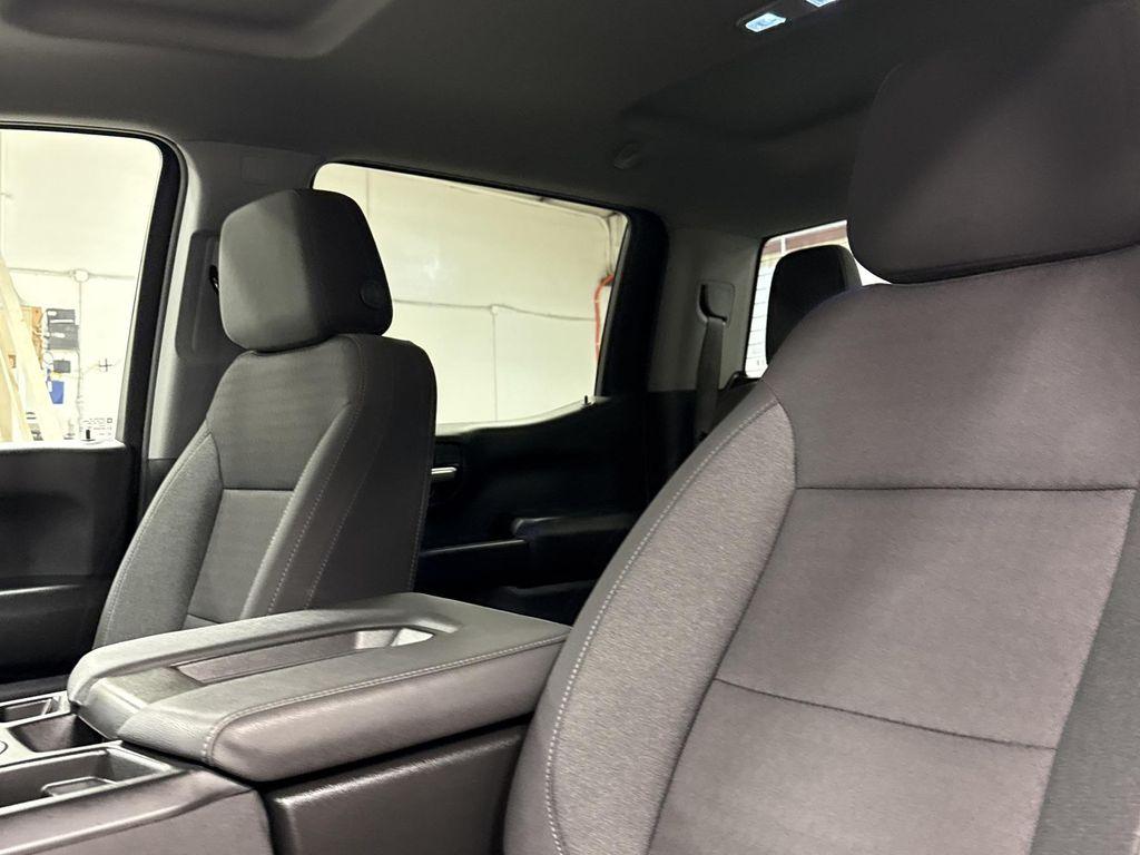 used 2025 Chevrolet Silverado 1500 car, priced at $38,997