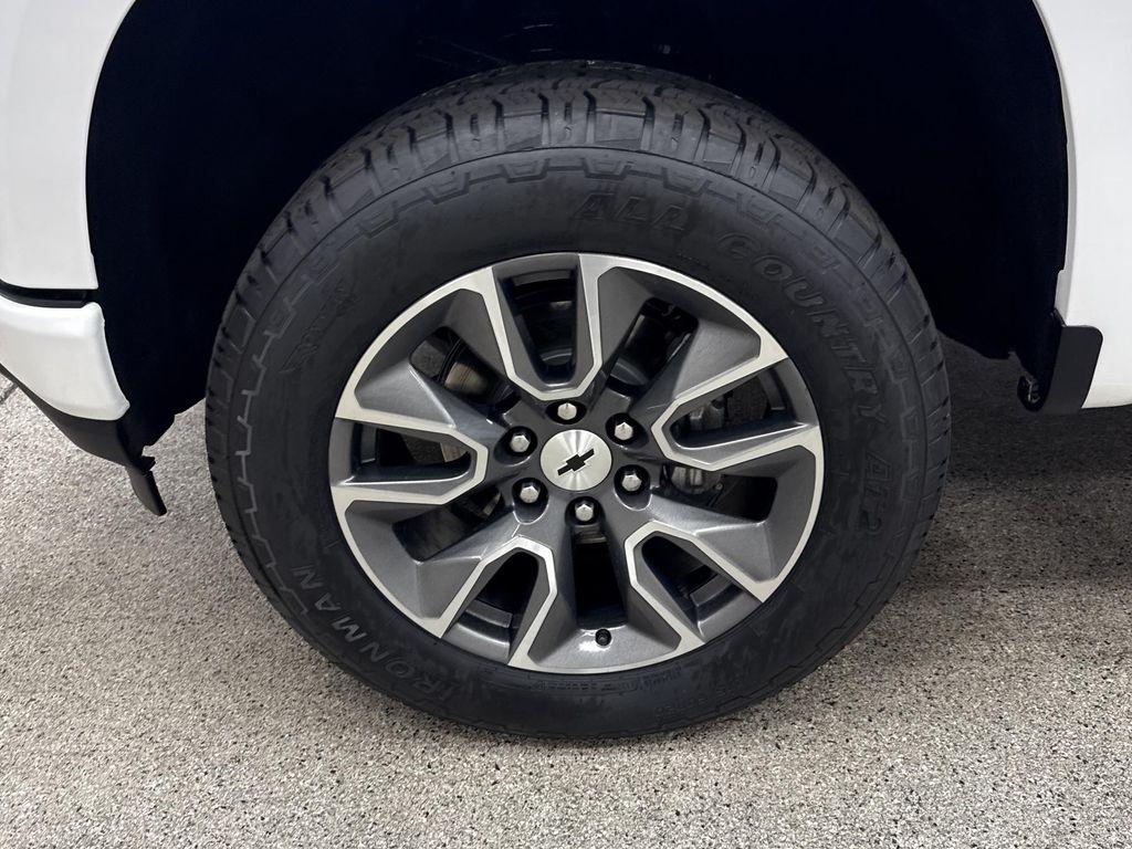 used 2022 Chevrolet Silverado 1500 car, priced at $45,997