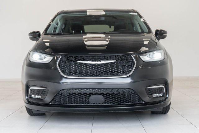 used 2023 Chrysler Pacifica car, priced at $26,999