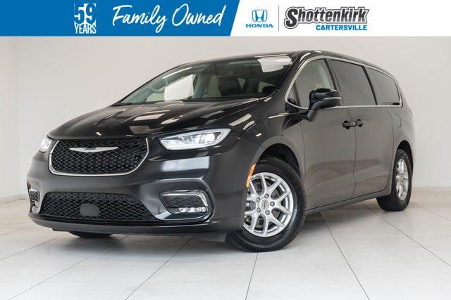 used 2023 Chrysler Pacifica car, priced at $26,999
