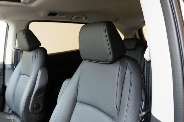 new 2026 Honda Odyssey car, priced at $44,290