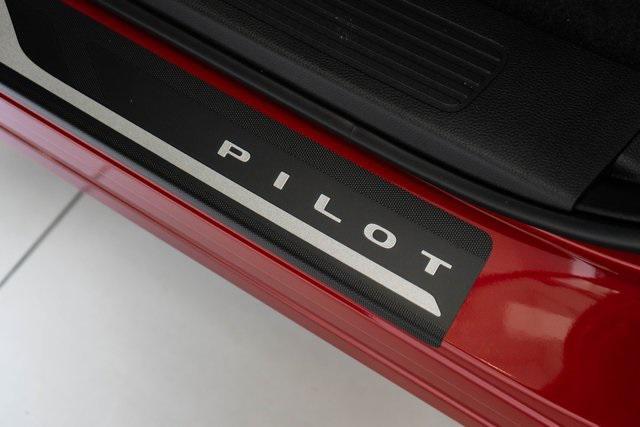 new 2025 Honda Pilot car, priced at $48,280
