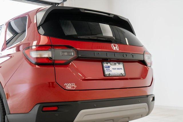 new 2025 Honda Pilot car, priced at $48,280