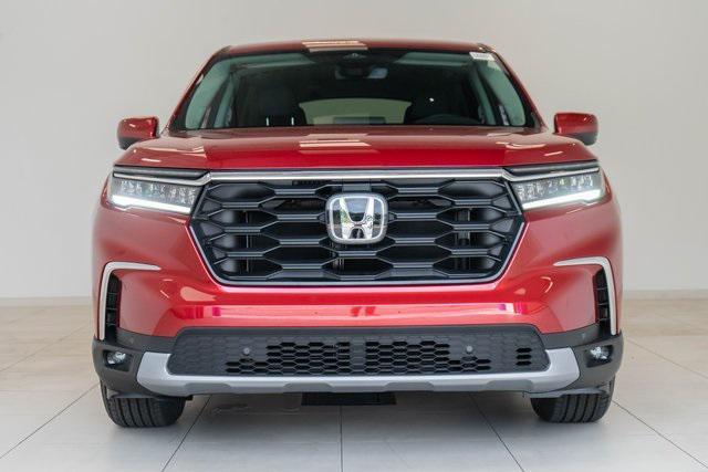 new 2025 Honda Pilot car, priced at $48,280