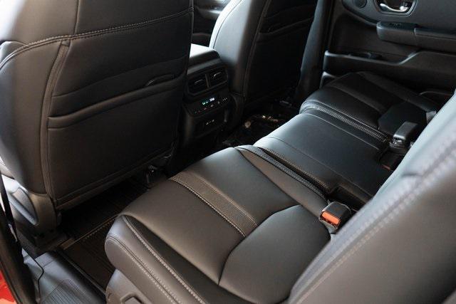 new 2025 Honda Pilot car, priced at $48,280