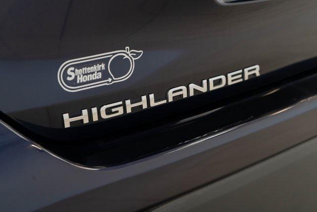 used 2023 Toyota Highlander car, priced at $37,275