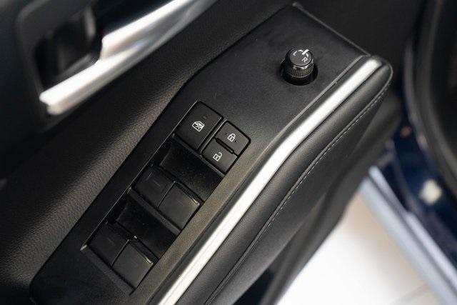 used 2023 Toyota Highlander car, priced at $37,275