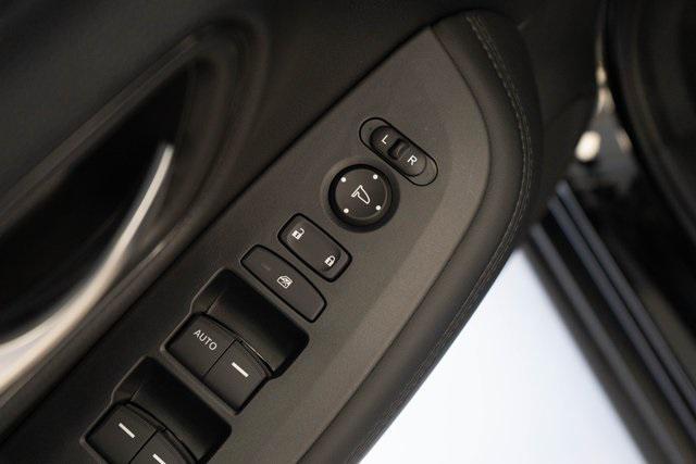 new 2025 Honda HR-V car, priced at $28,295