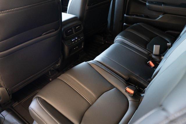new 2025 Honda Pilot car, priced at $45,680