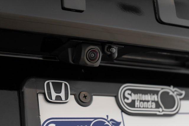 new 2025 Honda Pilot car, priced at $45,680
