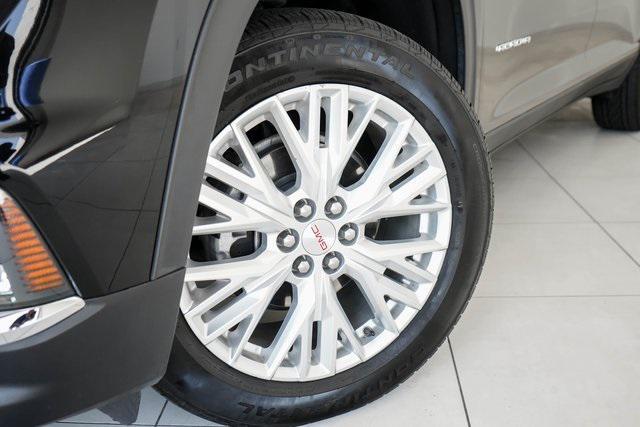used 2024 GMC Acadia car, priced at $43,832