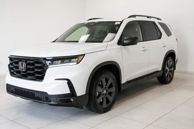 new 2025 Honda Pilot car, priced at $44,205