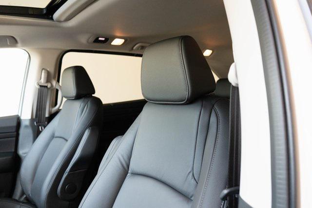 new 2026 Honda Odyssey car, priced at $45,295