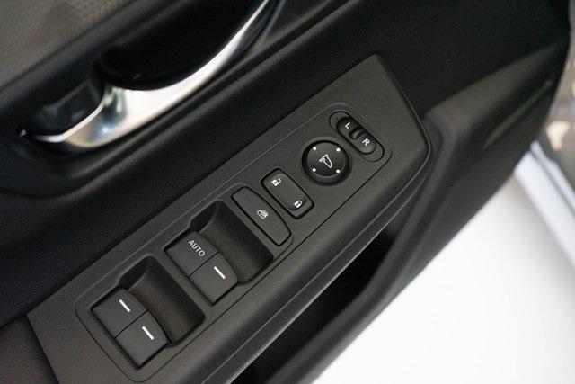 new 2025 Honda CR-V car, priced at $31,950