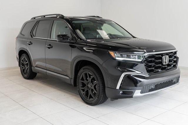 new 2025 Honda Pilot car, priced at $48,950