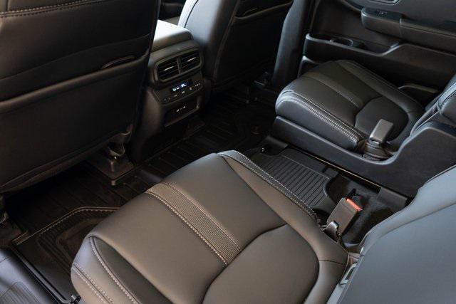new 2025 Honda Pilot car, priced at $48,950