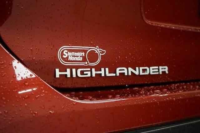 used 2023 Toyota Highlander car, priced at $42,584