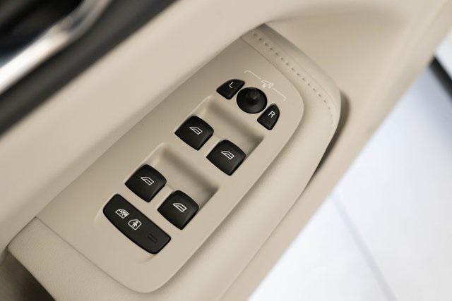 used 2023 Volvo XC60 car, priced at $43,929