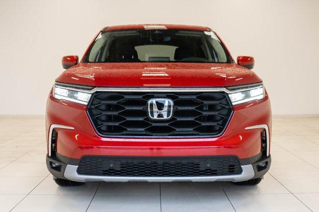 new 2025 Honda Pilot car, priced at $45,450