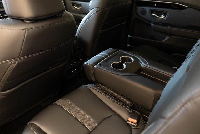 new 2025 Honda Pilot car, priced at $45,450