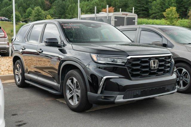 used 2023 Honda Pilot car, priced at $37,258