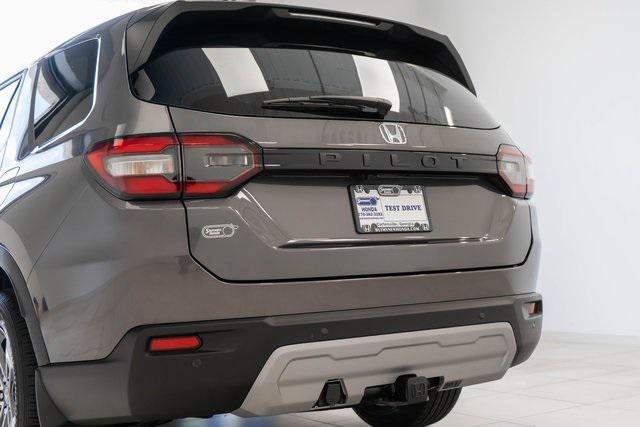 new 2025 Honda Pilot car, priced at $46,430