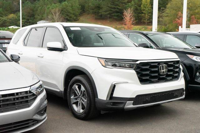 used 2024 Honda Pilot car, priced at $41,999