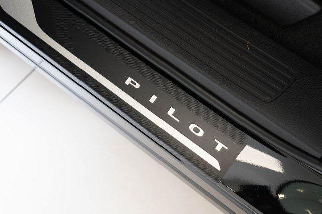 new 2025 Honda Pilot car, priced at $57,750